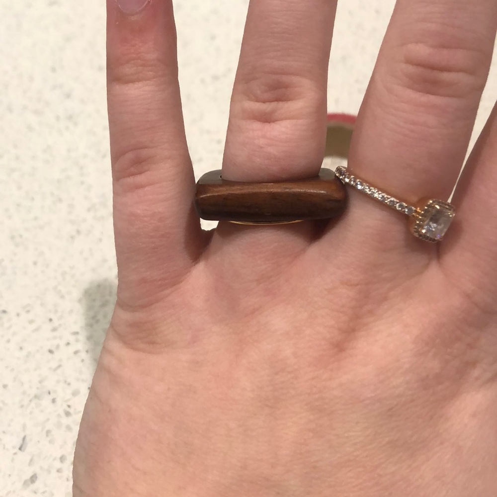 Wooden ring - Picture 4 of 5